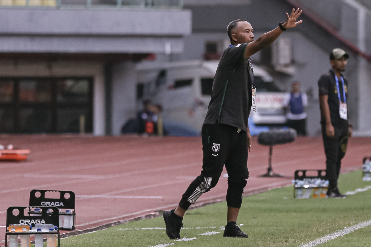 Pelatih Persebaya Surabaya, Uston Nawawi (persebaya.id) - Image
