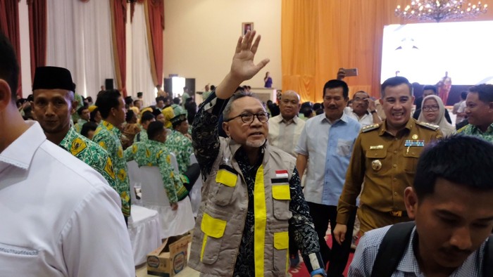 Zulhas di acara Rapat Koordinasi dengan Gubernur Lampung dan Para Kepala Desa, Bandar Lampung, Selasa (5/12) (kemendag.go.id) - Image