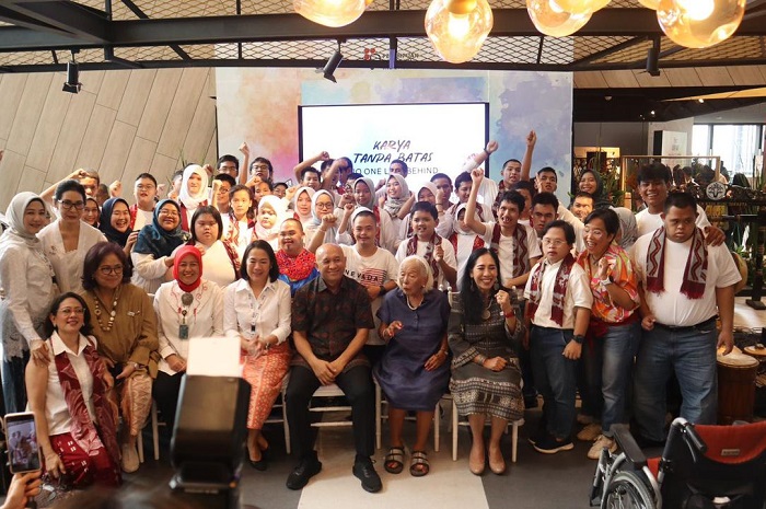 Penyandang disabilitas juga berhak meraih kemerdekaan finansial melalui kesempatan dalam pengembangan bisnis. - Image