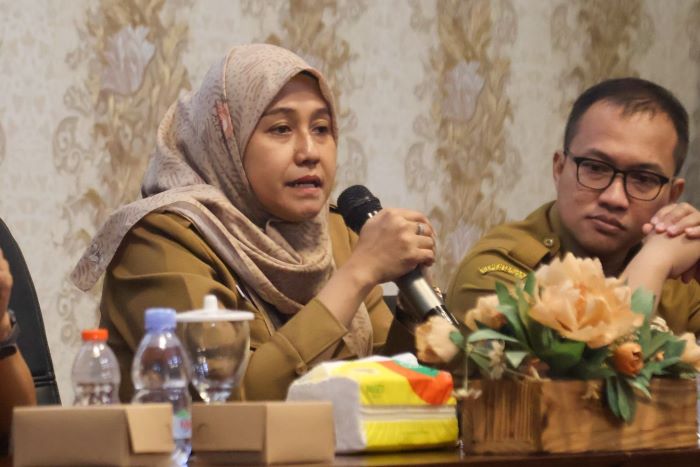 Kepala Dinkopumdag Kota Surabaya Dewi Soeriyawati. - Image