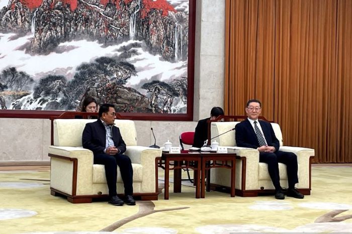 Kepala Staf Kepresidenan Jenderal Moeldoko diterima Wali Kota Zhang Zhuang di Balai Kota Liuzhou, RRT. - Image