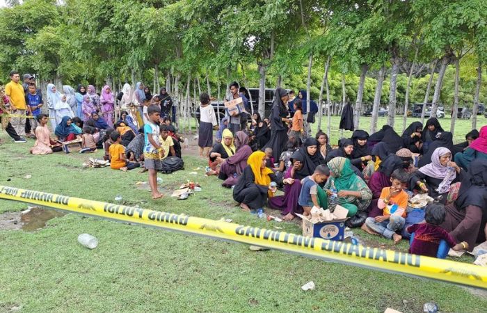 Kondisi pengungsi rohingya di pantai Lamteh Kabupaten Aceh Besar. - Image