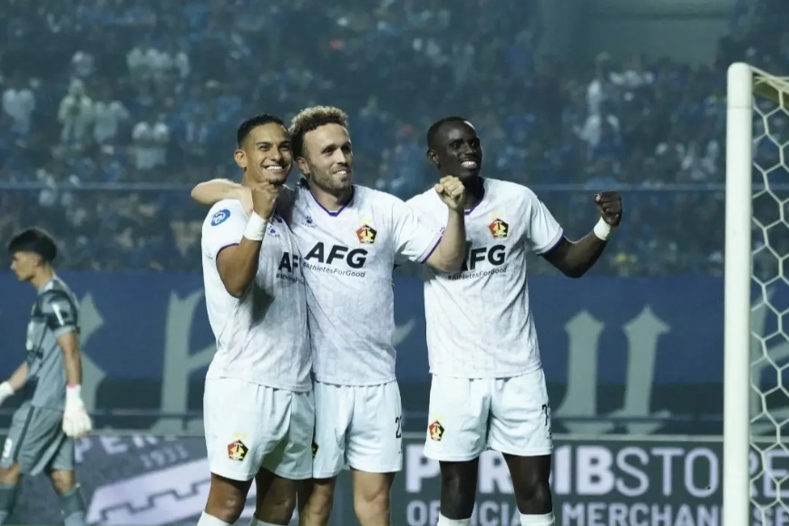 Anderson do Nascimento (kiri) mencetak satu gol saat Persik mengalahkan Persib pada Minggu (10/12). (Official Persik). - Image