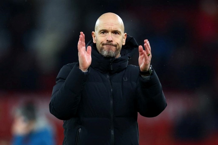 Pelatih Manchester United, Erik ten Hag, optimistis menyambut kedatangan Bayern Muenchen. (REUTERS/Carl Recine) - Image