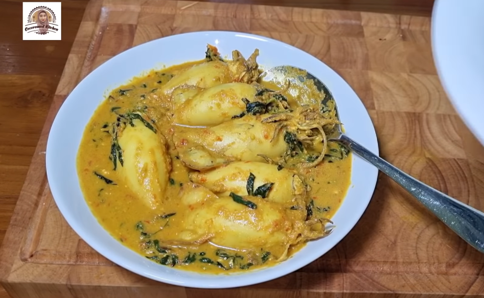 Gulai Cumi Bunting (Sumber: Youtube Ceceromed Kitchen) - Image