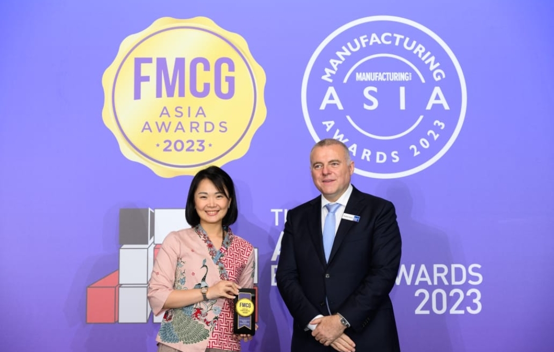 Ellips meraih penghargaan "Consumer Good of the Year" pada ajang FMCG Asia Award 2023, yang diselenggarakan oleh Retail Asia. - Image