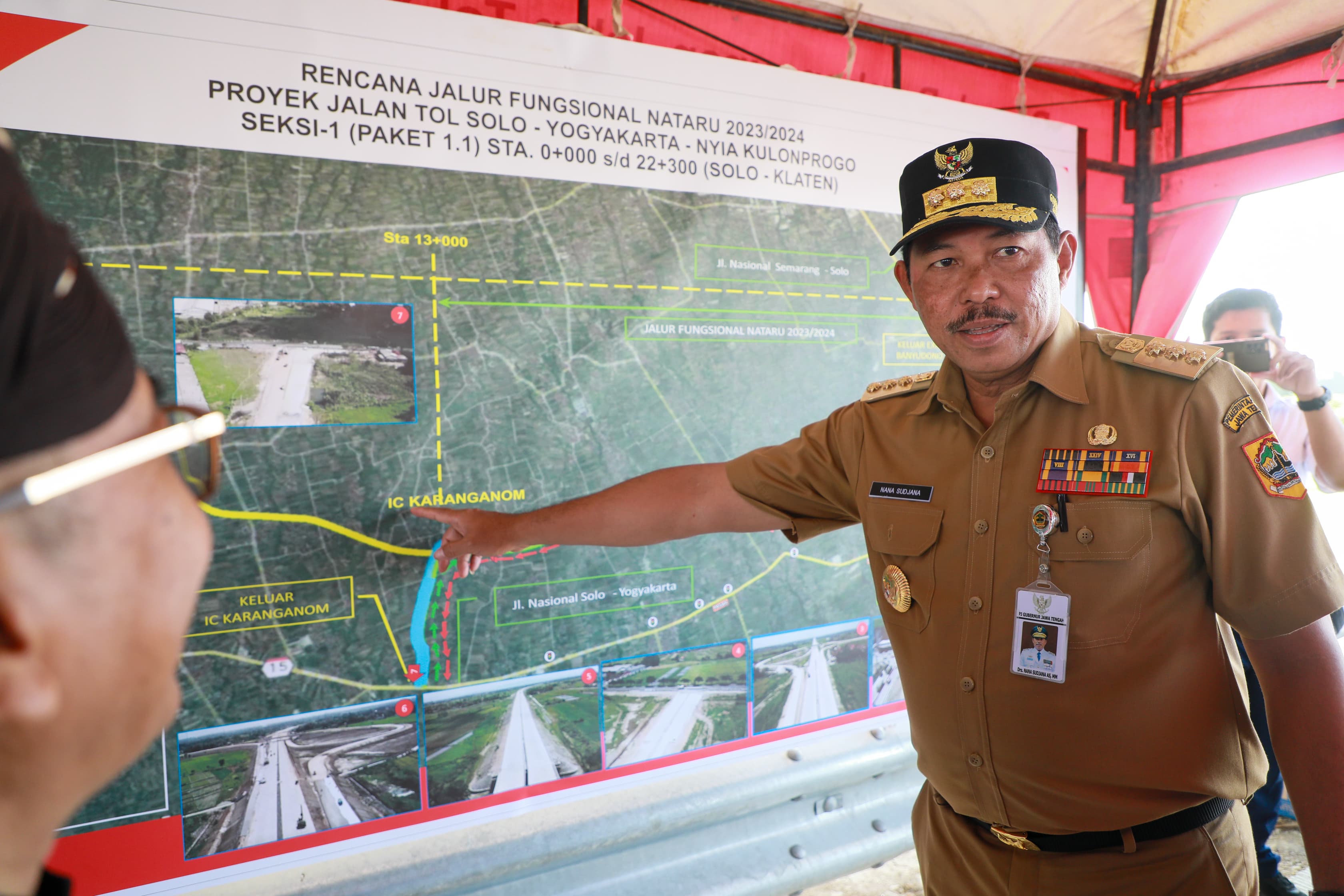 Pj Gubernur Jawa Tengah, Nana Sudjana memastikan jalan tol Solo-Jogjakarta ruas Colomadu (Surakarta)-Karanganom (Klaten) bisa difungsionalkan pada saat liburan Natal dan Tahun Baru (Nataru). - Image