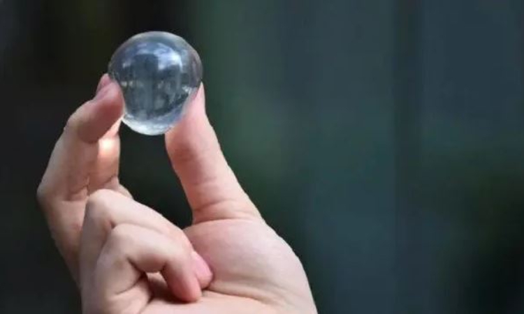 Ooho Water Bomb./thesun.co.uk - Image