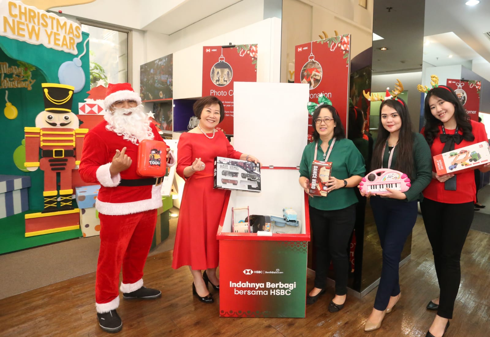 PT Bank HSBC Indonesia menutup 2023 dengan berbagi kebaikan. (Dok. HSBC) - Image