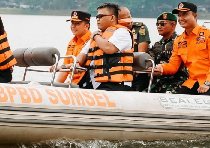 Pj Gubernur Sumsel Agus Fatoni gelar apel kesiapsiagaan personel dan peralatan penanggulangan bencana untuk antisipasi. - Image