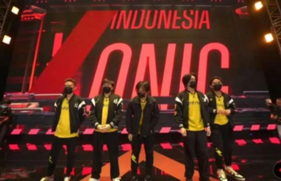 Roster Onic Esports dalam pertandingan semifinal upper bracket fase Knockout M5 World Championship melawan wakil Eropa Timur dan Asia Tengah (EECA) Deus Vult di Manila, Filipina. / - Image