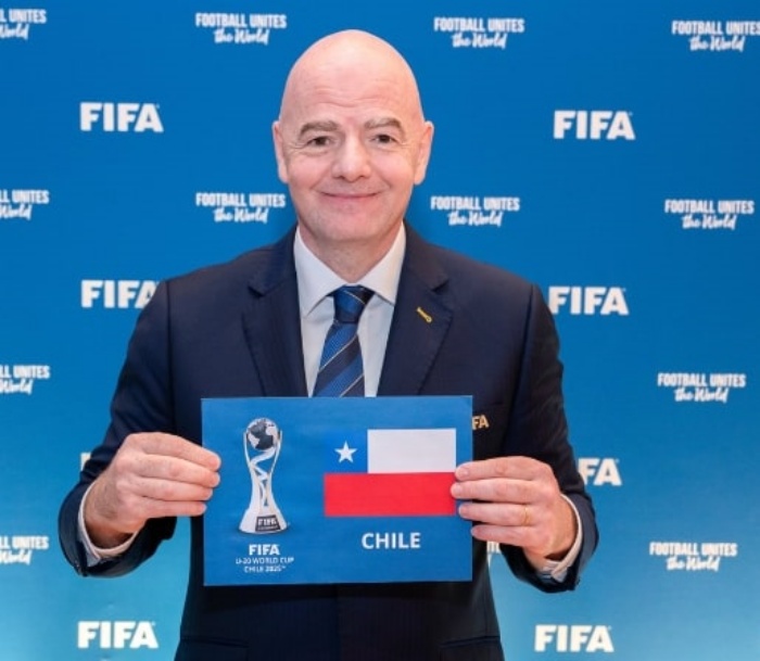 Presiden FIFA, Gianni Infantino, resmi menunjuk Chile sebagai tuan rumah Piala Dunia U-20 2025. (FIFA) - Image