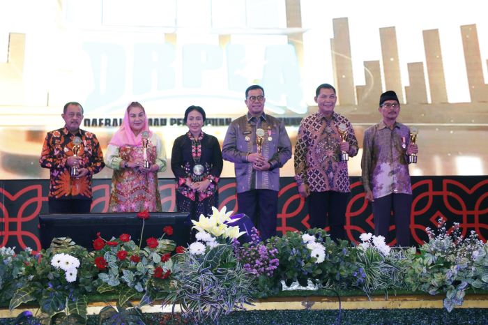 Kota Surabaya mendapatkan penghargaan sebagai kota dengan predikat daerah ramah perempuan dan layak anak. - Image