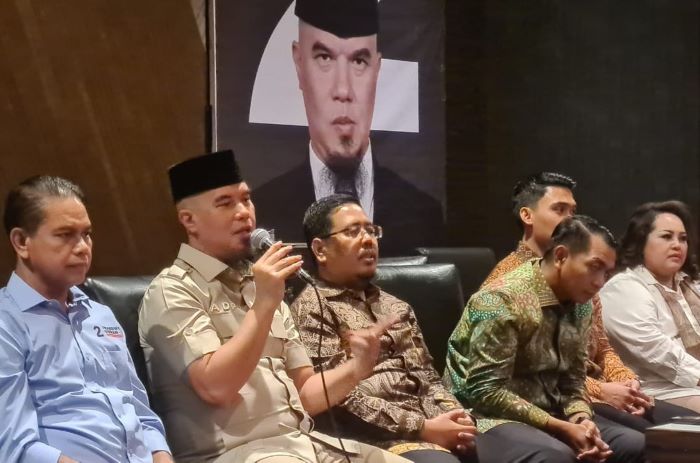Vokalis Dewa 19 Ahmad Dhani. - Image