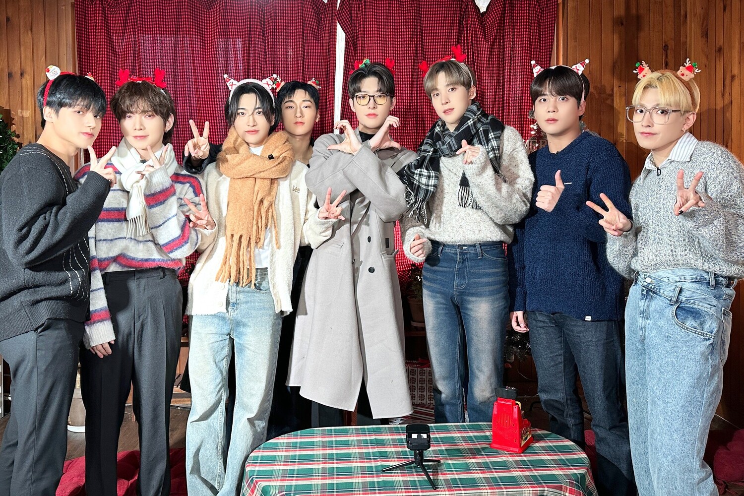 Boygroup K-pop ATEEZ. Sumber foto: X.com / @ATEEZofficial - Image