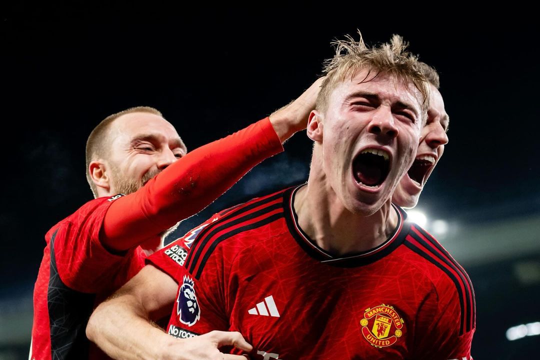 Rasmus Hojlund berhasil mencetak gol perdana bagi Manchester United di Liga Inggris. (IG/manchesterunited) - Image