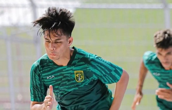 Wildan Ramdhani jadi salah satu pemain penting dalam skuad Persebaya Surabaya 2023 yang belum bisa tampil maksimal. (Persebaya) - Image