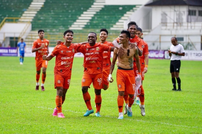 Persiraja Banda Aceh, klub dari mantan pemain Persebaya Surabaya, Andik Vermansyah, terlibat ketegangan ketika menghadapi Semen Padang dalam laga lanjutan Liga 2. (Instagram Persiraja Banda Aceh) - Image