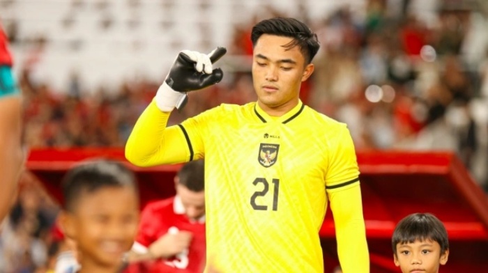 Peluang besar Ernando Ari menjadi kiper utama Timnas Indonesia di gelaran Piala Asia 2023 di bawah komando Shin Tae-yong. (PSSI) - Image