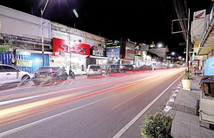 Area jalan Dhoho ketika malam hari / sumber: Radar Kediri - Image