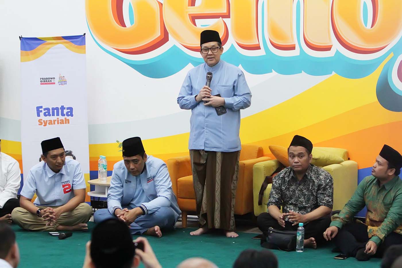 Diisi dengan ceramah oleh KH Ali Masykur Musa yang memberi semangat anak muda pendukung Prabowo Subi