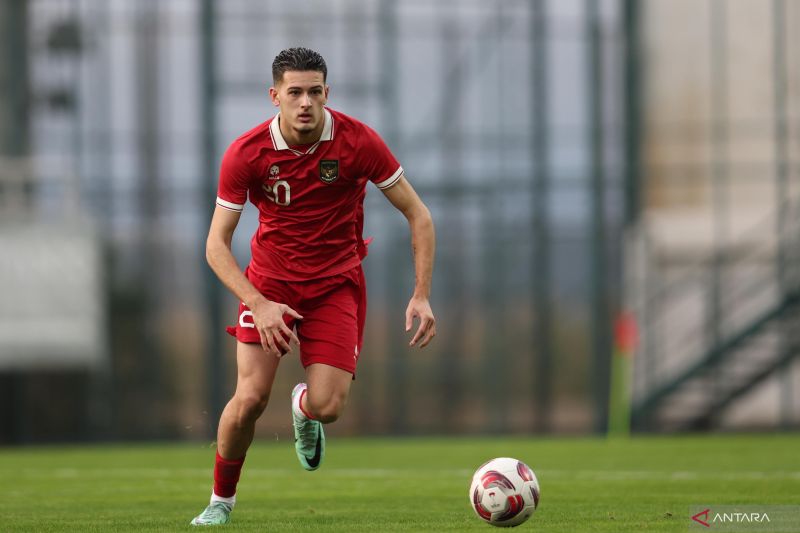 Pemain timnas Indonesia Justin Hubner ketika mencatatkan debutnya pada laga uji coba melawan Libya yang berakhir dengan kekalahan 0-4 di Mardan Sports Complex, Antalya, Turki, Selasa (2/1/2024). - Image