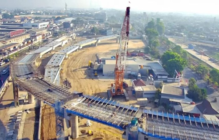 Flyover Juanda, proyek infrastruktur strategis yang dibiayai APBN dan dikerjakan BUMN./ (RadarMadura.id) - Image