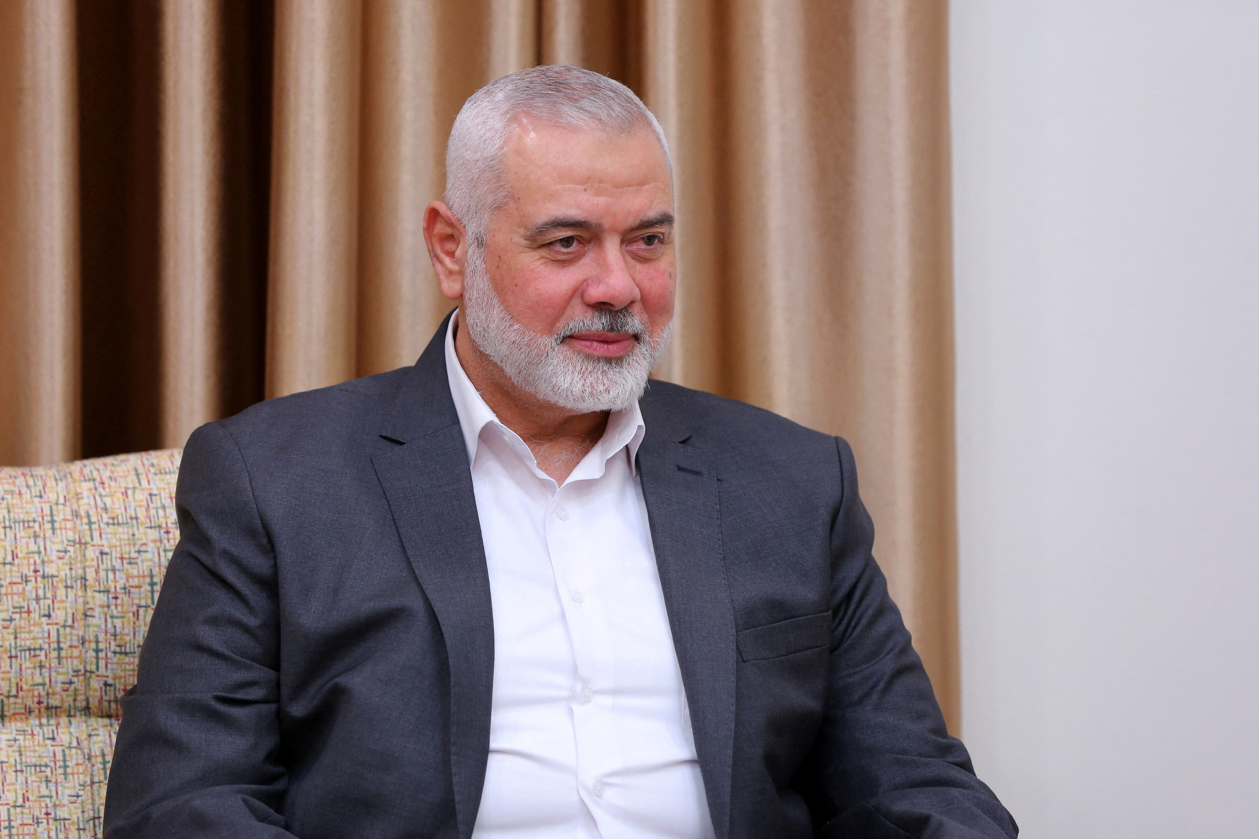 Pemimpin Hamas, Ismail Haniyeh, pada Jumat (5/1) mendesak Menteri Luar Negeri AS Antony Blinken untuk fokus menghentikan serangan Israel di Gaza. - Image