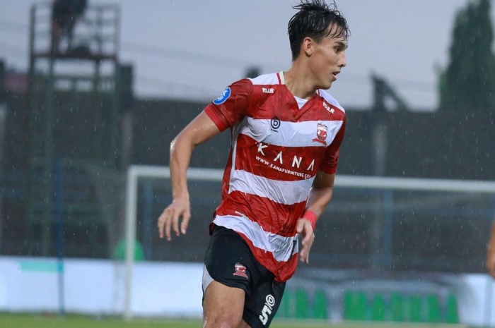 POTENSIAL: Jacob Mahler jadi salah satu pemain muda potensial milik Madura United di Liga 1 Indonesia 2023/2024. (Instagram Jacob Mahler) - Image