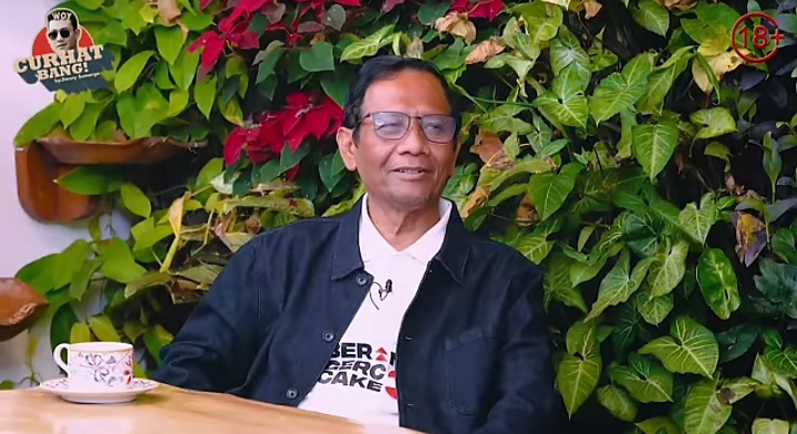 Denny Sumargo mengundang Mahfud MD untuk berbicara terkait kasus pengungsi Rohingya - Image
