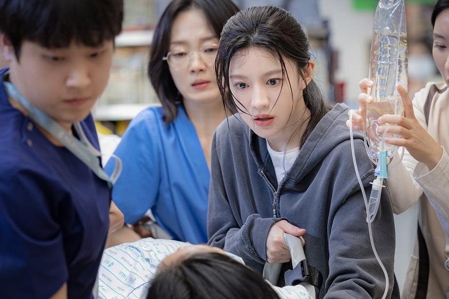 Cuplikan drama terbaru A Life of a Resident That Will Be Wise Someday./Soompi - Image