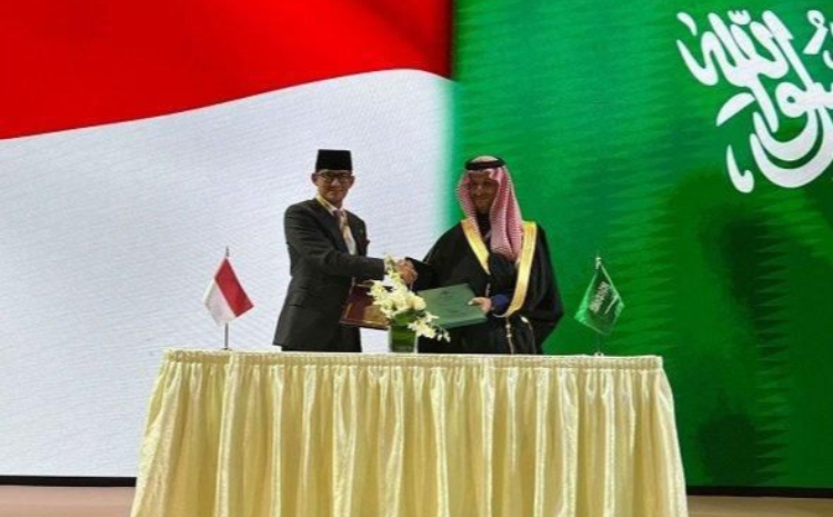 Menparekraf Sandiaga Uno menjalin kerja sama dengan Pemerintah Arab Saudi untuk memperkenalkan produk ekonomi kreatif Indonesia (kemenparekraf.go.id) - Image