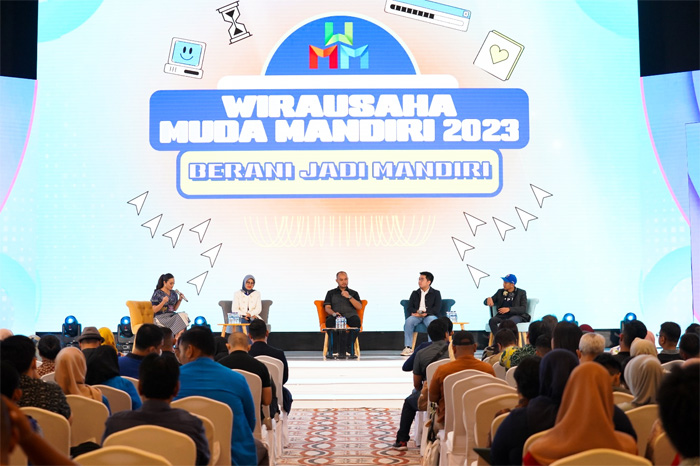 Bank Mandiri menggelar Wirausaha Muda Mandiri (WMM) 2023, kompetisi bisnis anak muda terbesar di Indonesia untuk memacu kreativitas dalam menciptakan ekonomi Indonesia yang berkelanjutan. - Image