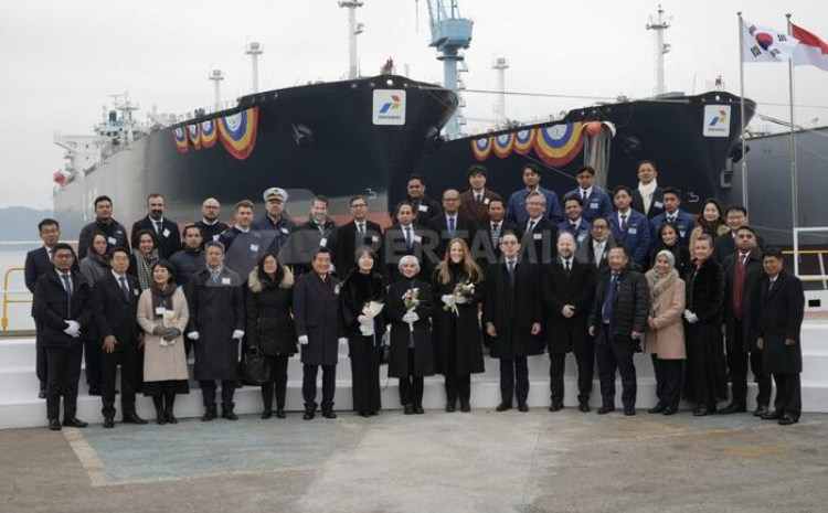 Kapal Pertamina yang di Laut Lepas (Web Pertamina Persero) - Image
