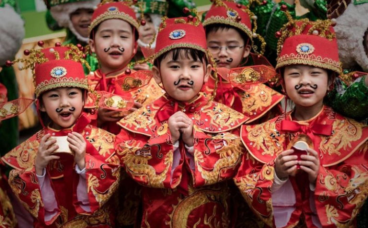 Antusiasme anak-anak Tionghoa pada Perayaan Imlek./tangkapan layar its.ac.id - Image