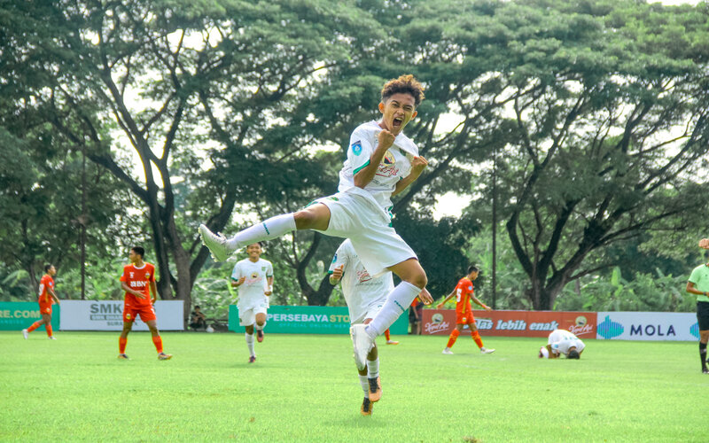 Selebrasi kemenangan Jay Amru atas Bhayangkara FC U-16./Persebaya.id - Image