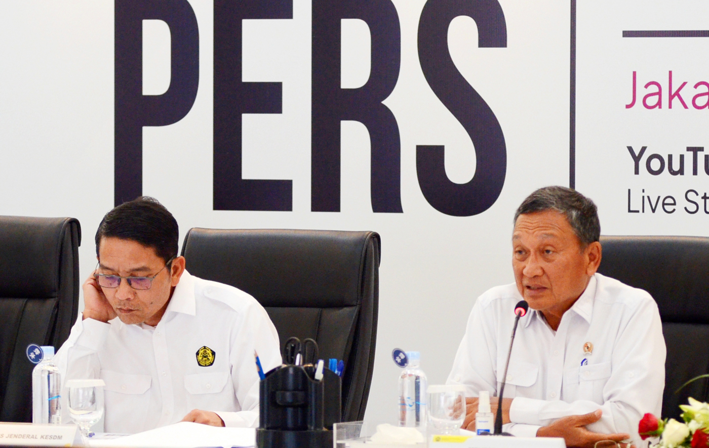 Menteri ESDM Arifin Tasrif didampingi para petinggi Kementerian ESDM saat konferensi pers terkait ca