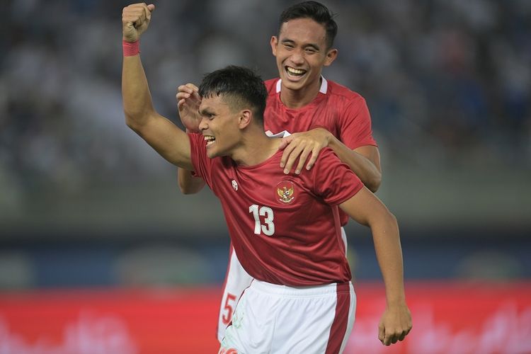 Selebrasi: Rachmat Irianto merayakan gol kemanangan atas Kuwait, di Kualifikasi Piala Asia 2023./X @Indostransfer - Image