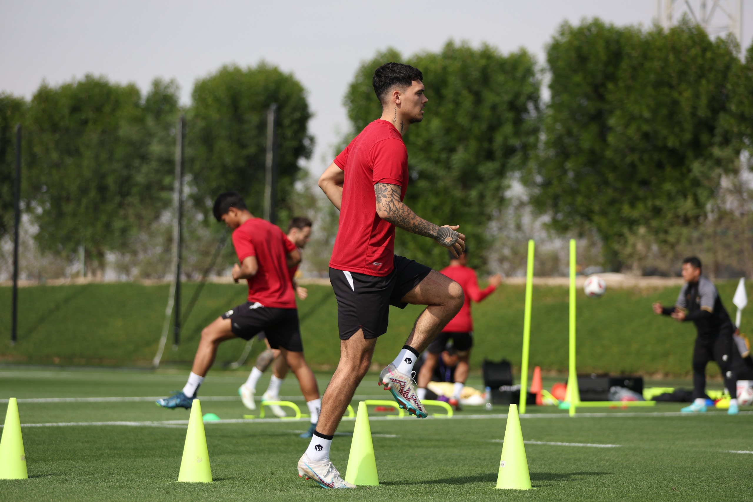 Shayne Pattynama siap diturunkan saat Indonesia menghadapi Vietnam pada laga kedua Grup D Piala Asia 2023. - Image