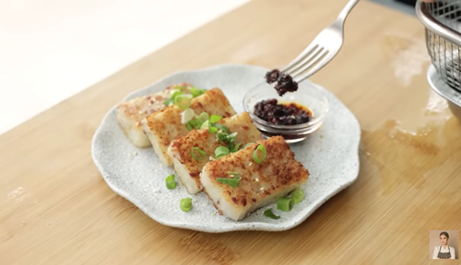 resep kue lobak./Tangkap layar Youtube Devina Hermawan - Image