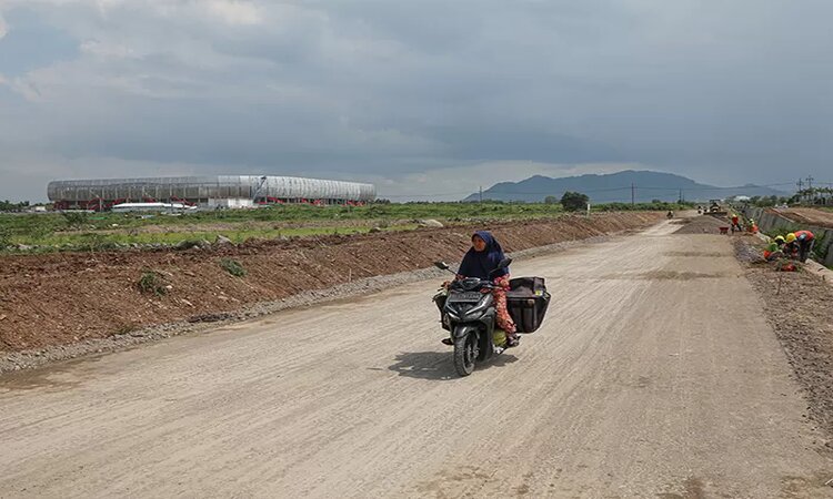 Jalan area Stadion Gelora Daha Jayati (sumber: Radar Kediri) - Image