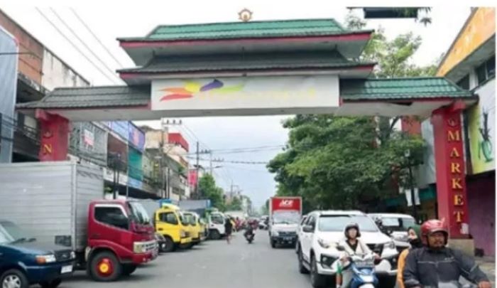 Kawasan Pecinan Malang mulai direnovasi dan diperbarui. - Image