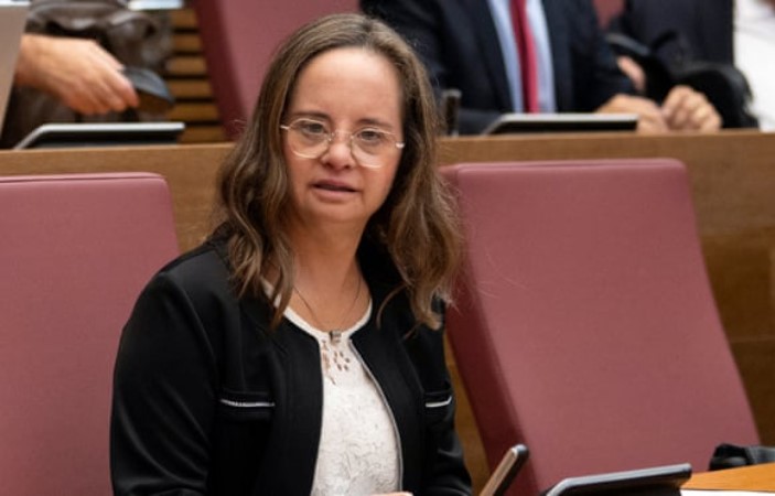 Mar Galceran menjadi anggota parlemen penyandang down syndrome di Kota Valencia, Spanyol. - Image