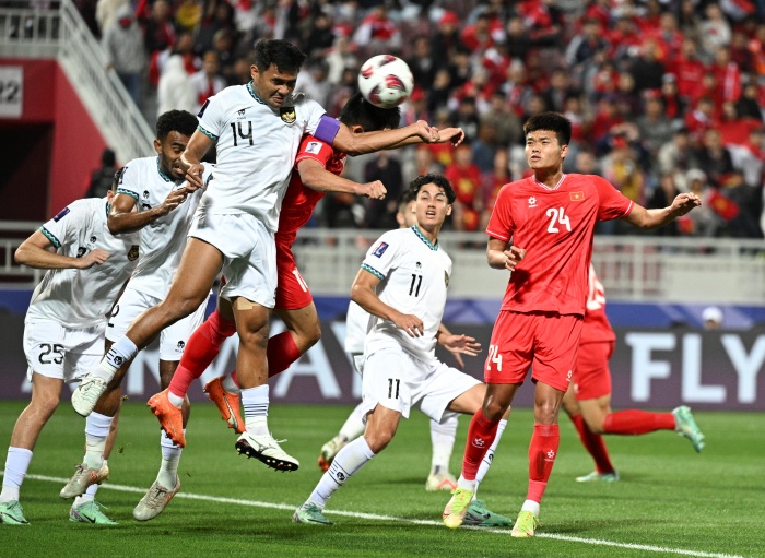 JERSEY PUTIH: Jersey Putih rencananya akan dikenakan lagi oleh Timnas Indonesia malam ini dalam laga menghadapi Jepang, Rabu (24/1). (Tim Media PSSI) - Image