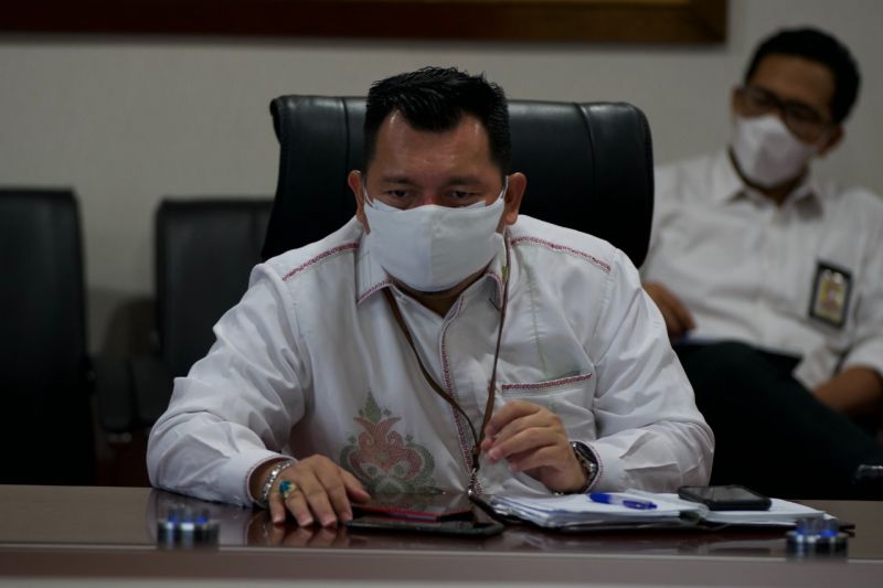 Tenaga Ahli Utama KSP Ade Irfan Pulungan menegaskan dirinya dan tenaga ahli lain tidak pernah mengajukan pengunduran diri, baik secara lisan maupun tertulis. - Image