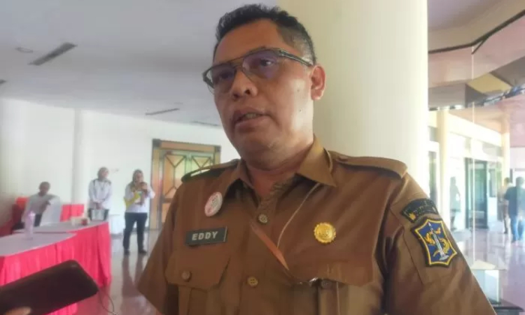 Kepala Disdukcapil Kota Surabaya, Eddy Christijanto. (Radar Surabaya) - Image