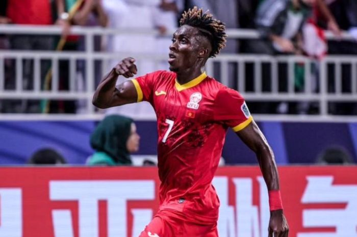 PAHLAWAN LINTAS BATAS: Kojo Joel, penyerang Kyrgyzstan yang jadi pahlawan Timnas Indonesia di Piala Asia 2023. (Tim Media PSSI) - Image