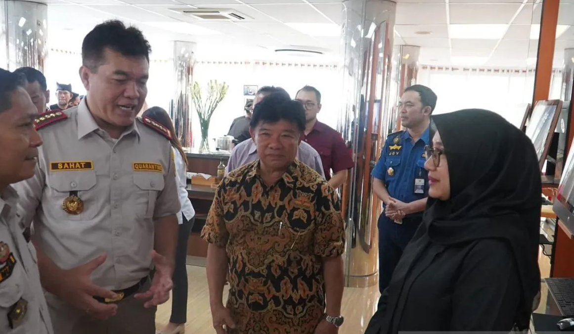 Kepala Badan Karantina Indonesia Sahat Manaor Panggabean saat melakukan kunjungan dinas ke Banyuwangi dan bertemu Bupati Ipuk Fiestiandani pada Jumat (26/1). - Image
