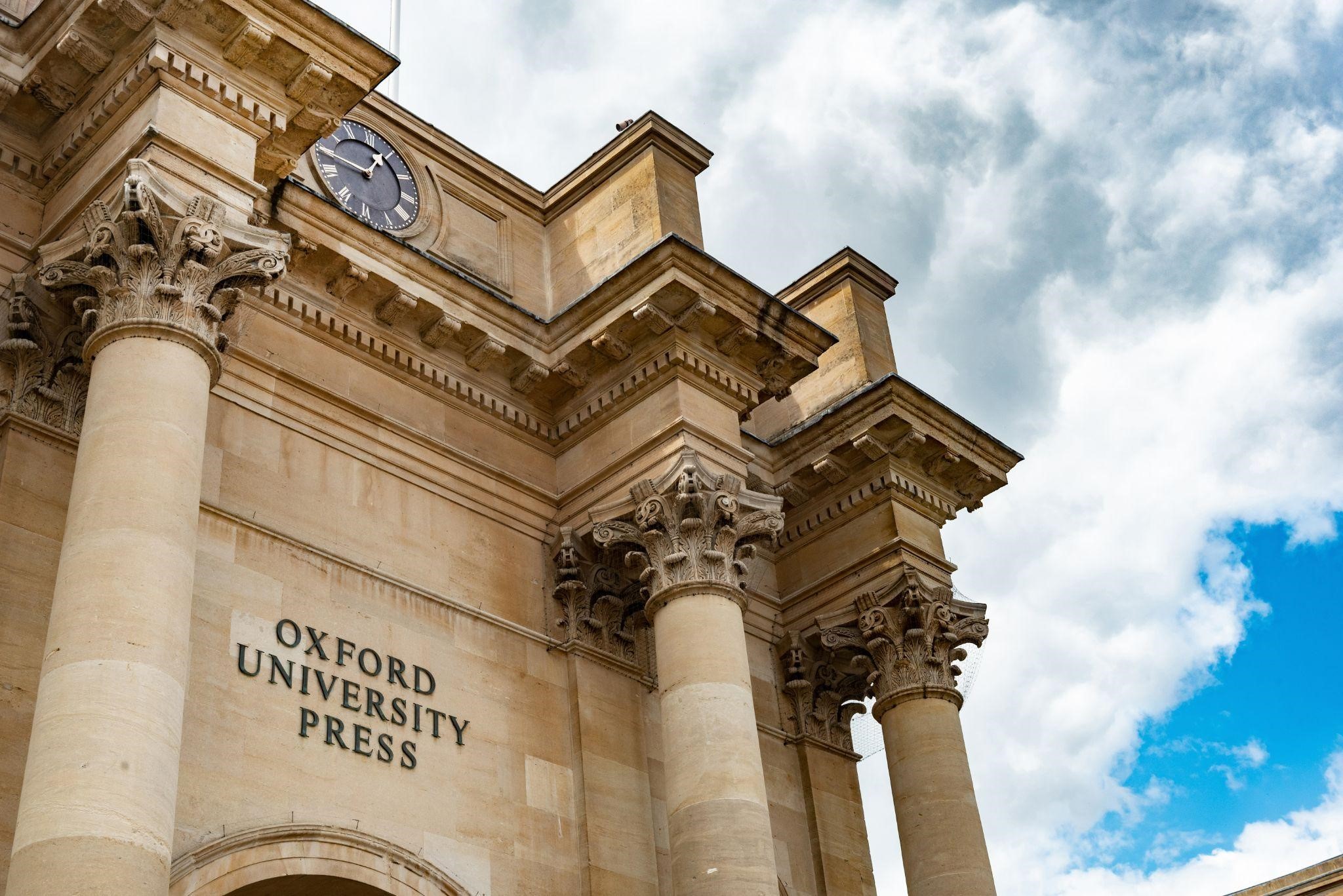 Peringkat pertama adalah kampus tertua di dunia yaitu Oxford University, Inggris. (Istimewa) - Image