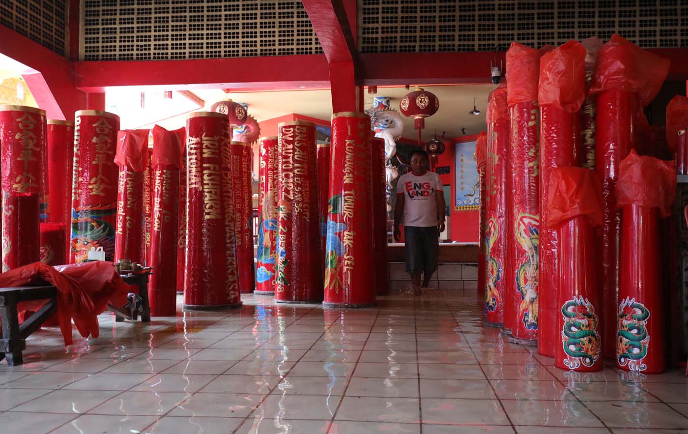 Hujan Deras mengakibatkan Vihara Bahtera Bakti, Jakarta Utara, Tergenang, Rabu (31/1/2024).